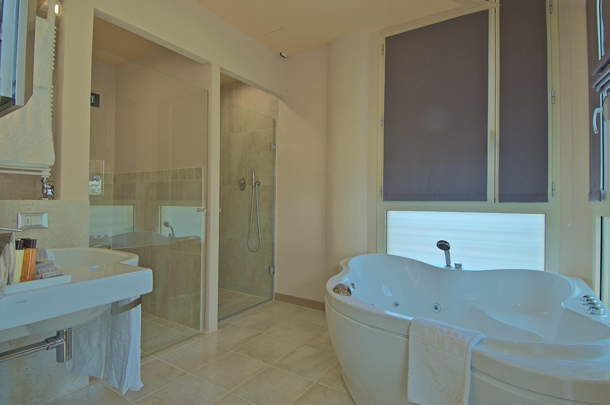 Zen Hotel Versilia Marina di Pietrasanta Luaran gambar
