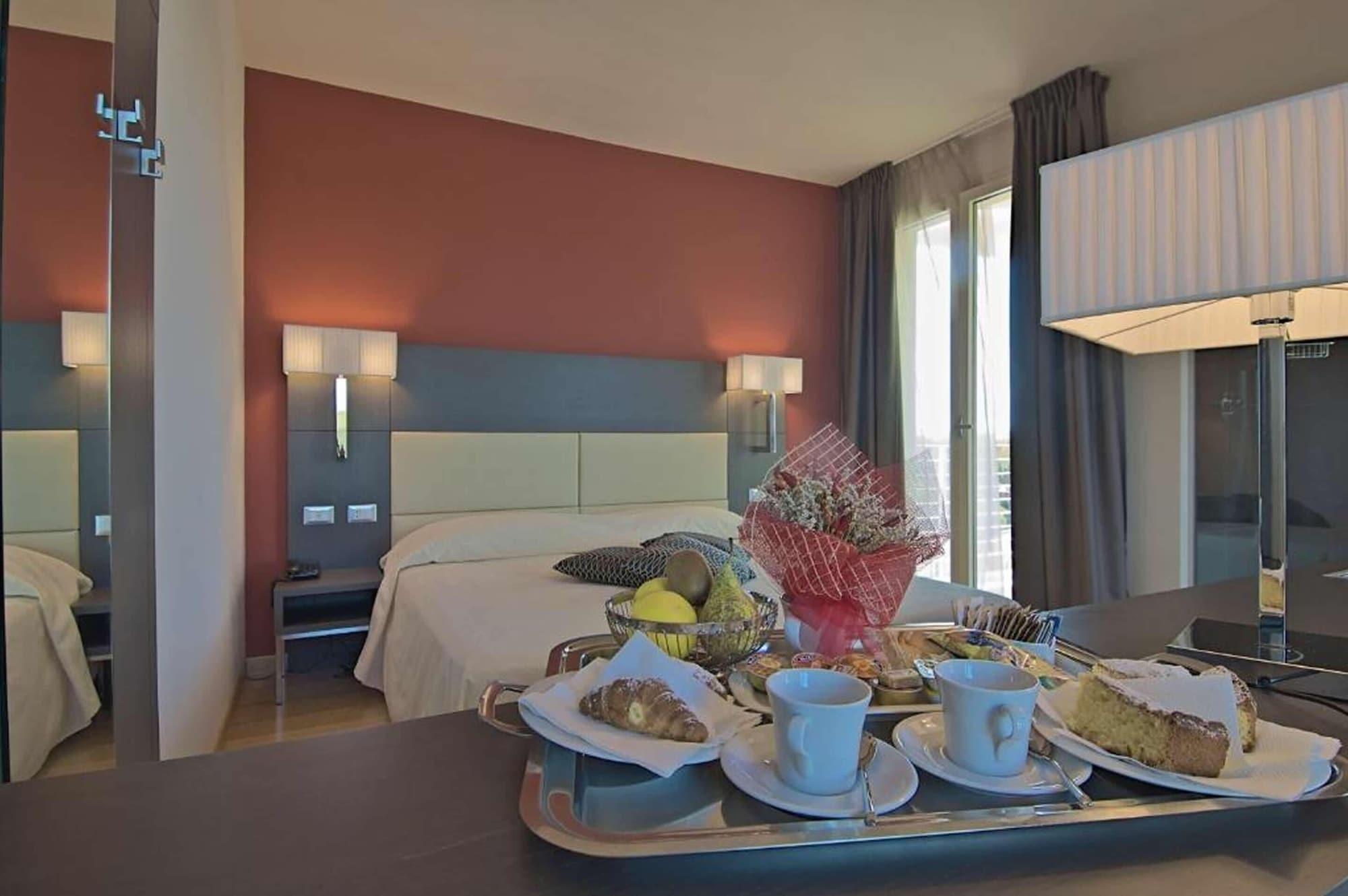 Zen Hotel Versilia Marina di Pietrasanta Luaran gambar
