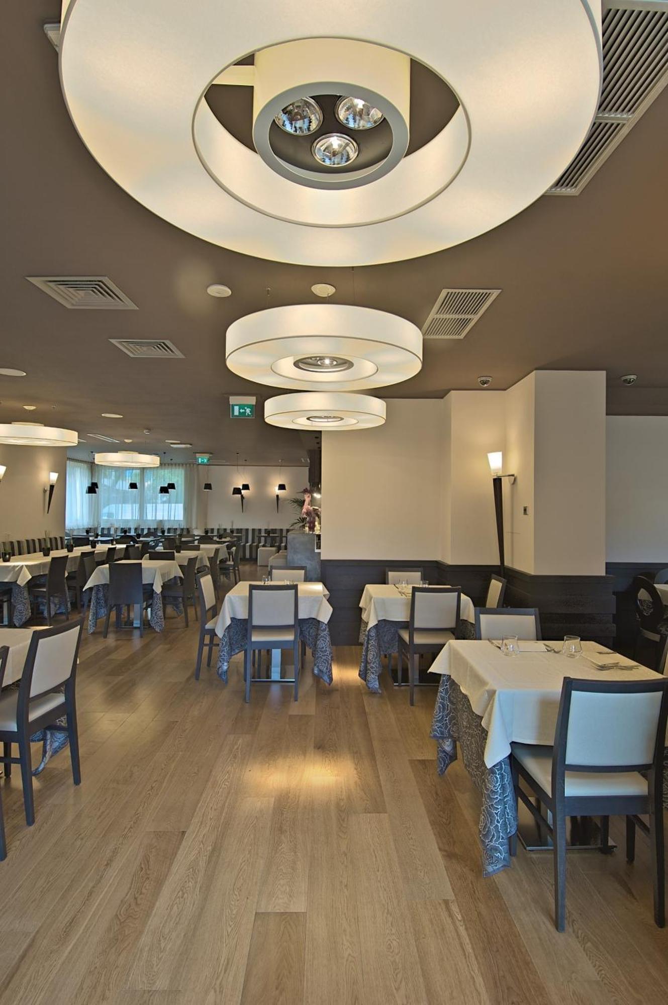 Zen Hotel Versilia Marina di Pietrasanta Luaran gambar