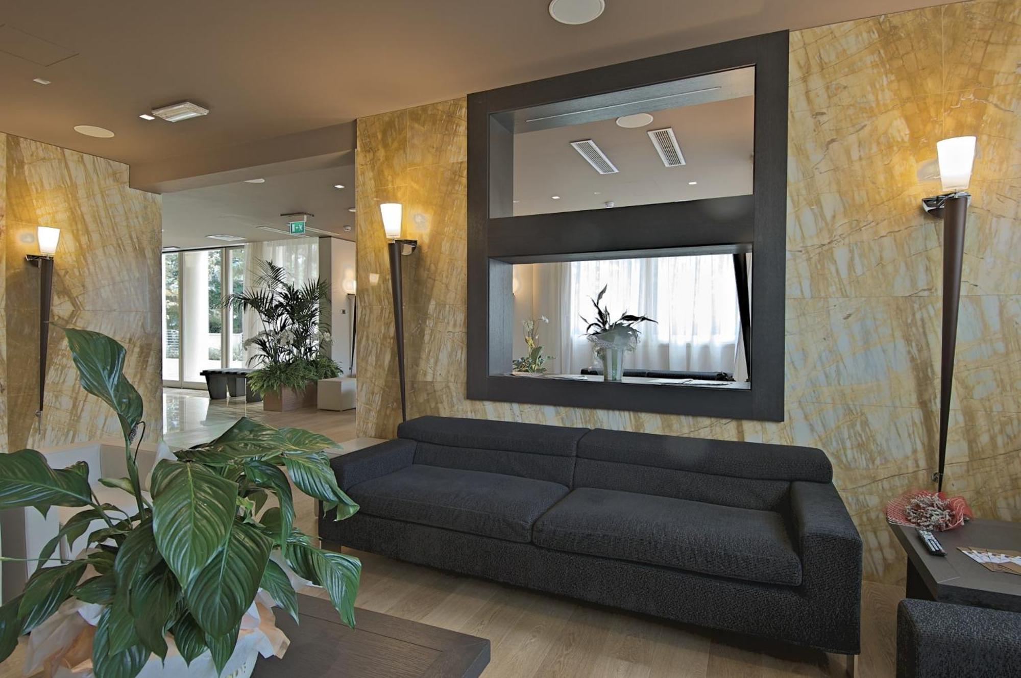 Zen Hotel Versilia Marina di Pietrasanta Luaran gambar