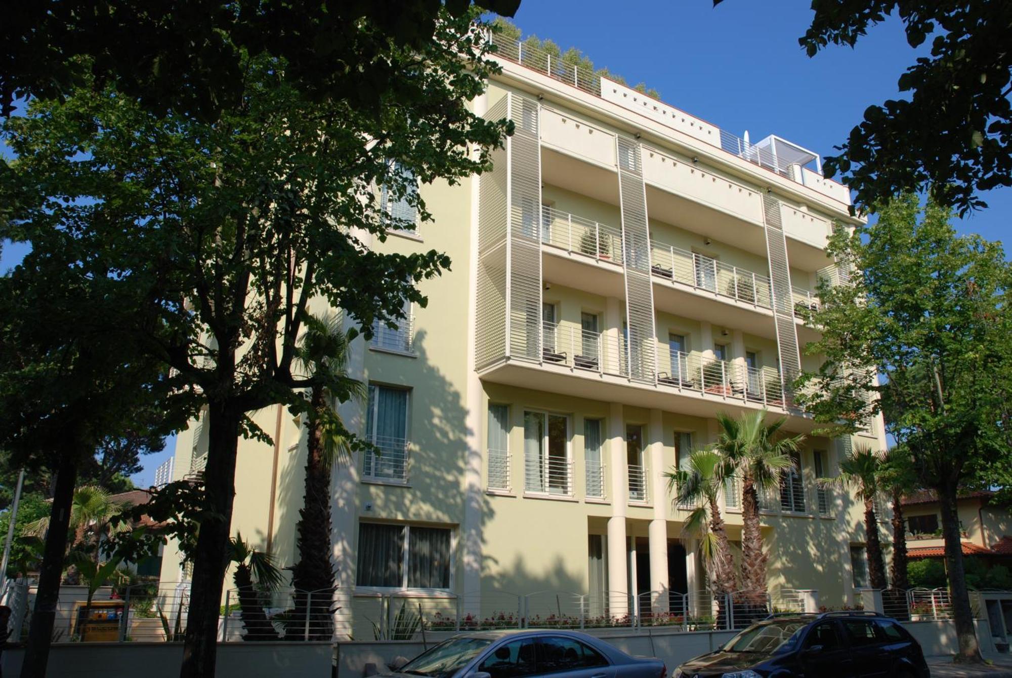 Zen Hotel Versilia Marina di Pietrasanta Luaran gambar