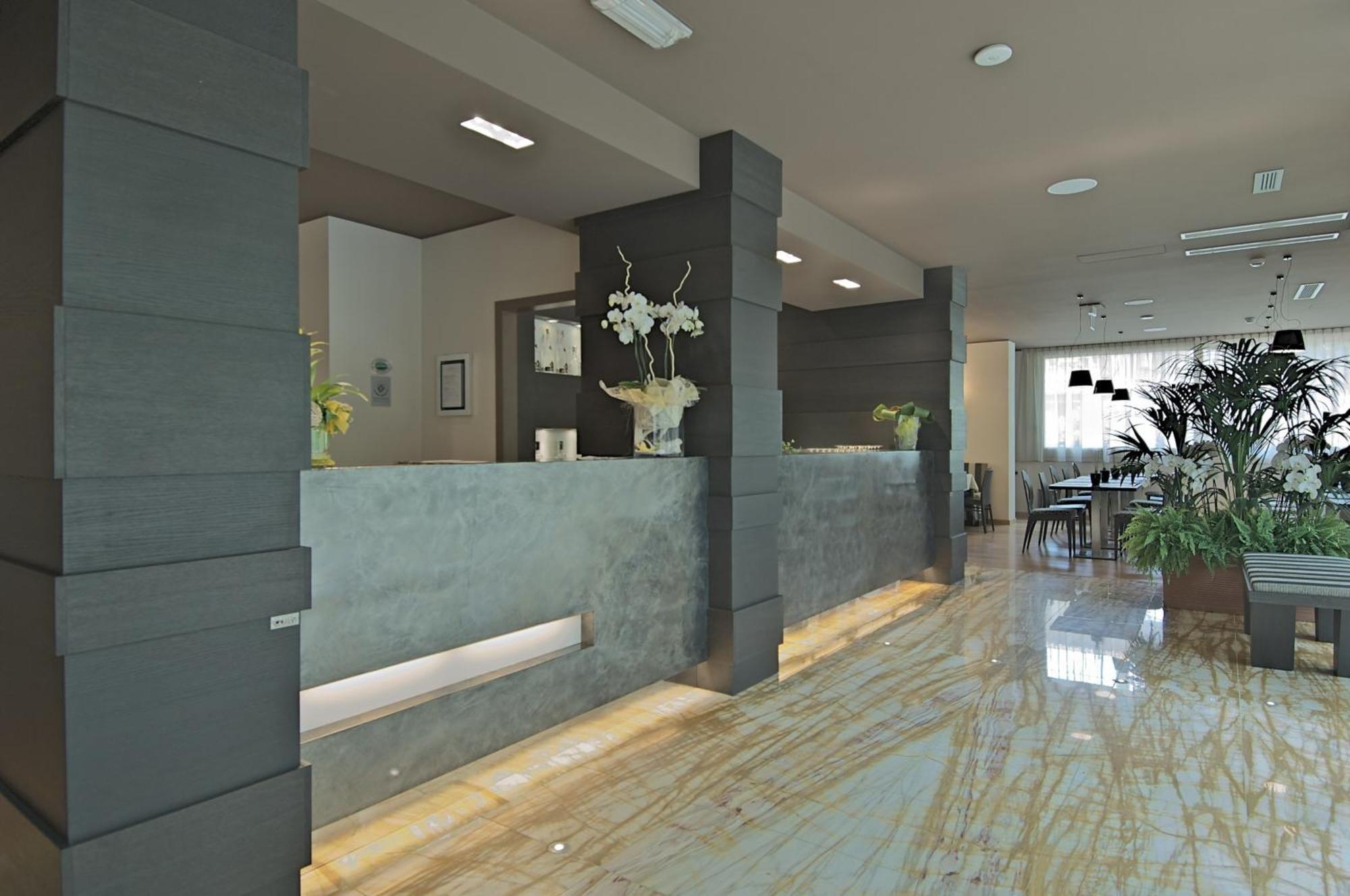 Zen Hotel Versilia Marina di Pietrasanta Luaran gambar