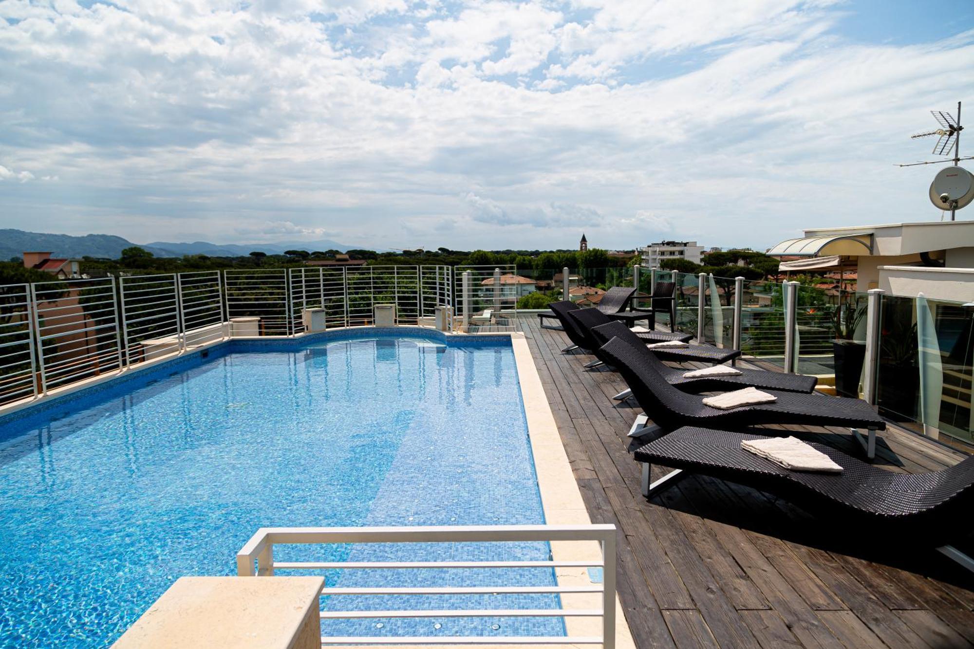 Zen Hotel Versilia Marina di Pietrasanta Luaran gambar